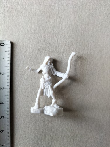 Skeleton warrior miniature - , /